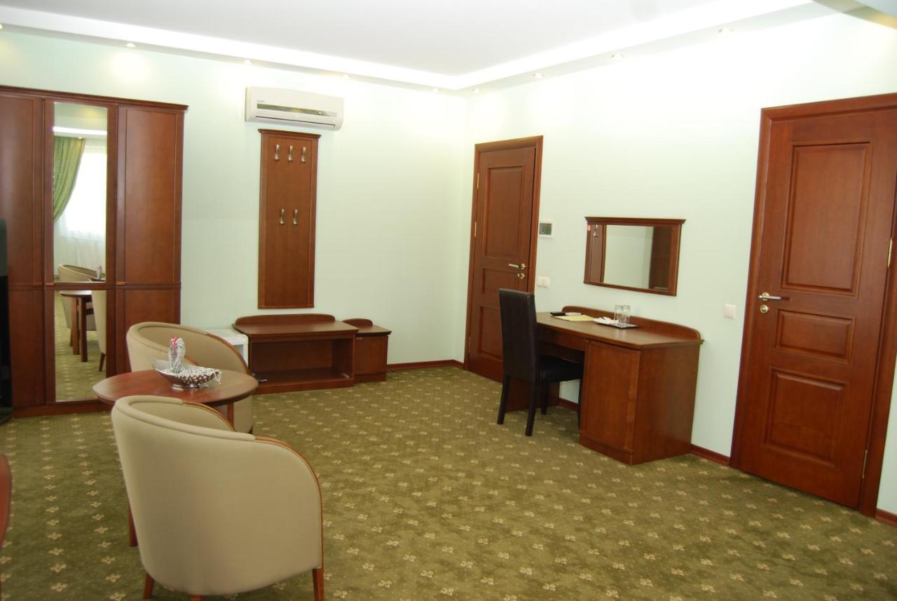 Platinum Hotel Κισινάου Εξωτερικό φωτογραφία