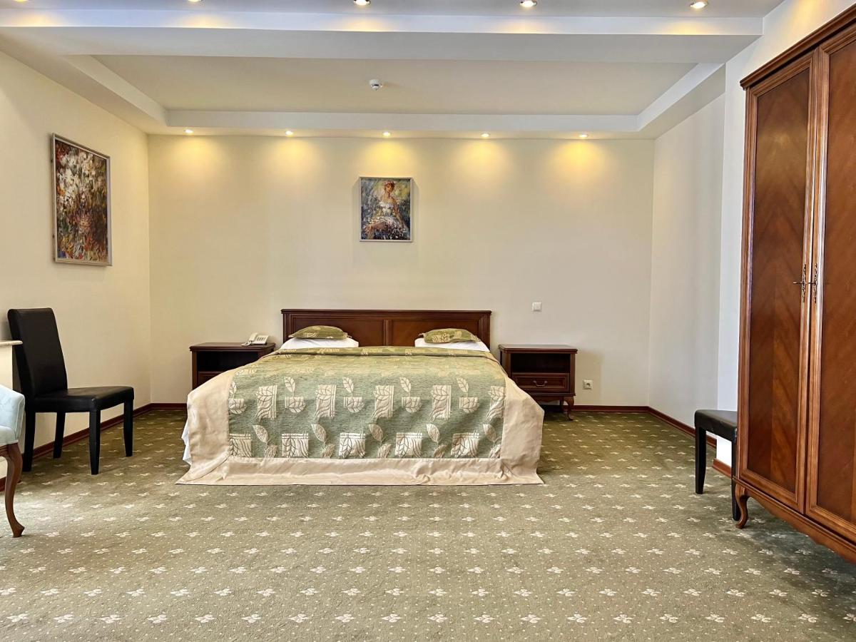 Platinum Hotel Κισινάου Εξωτερικό φωτογραφία