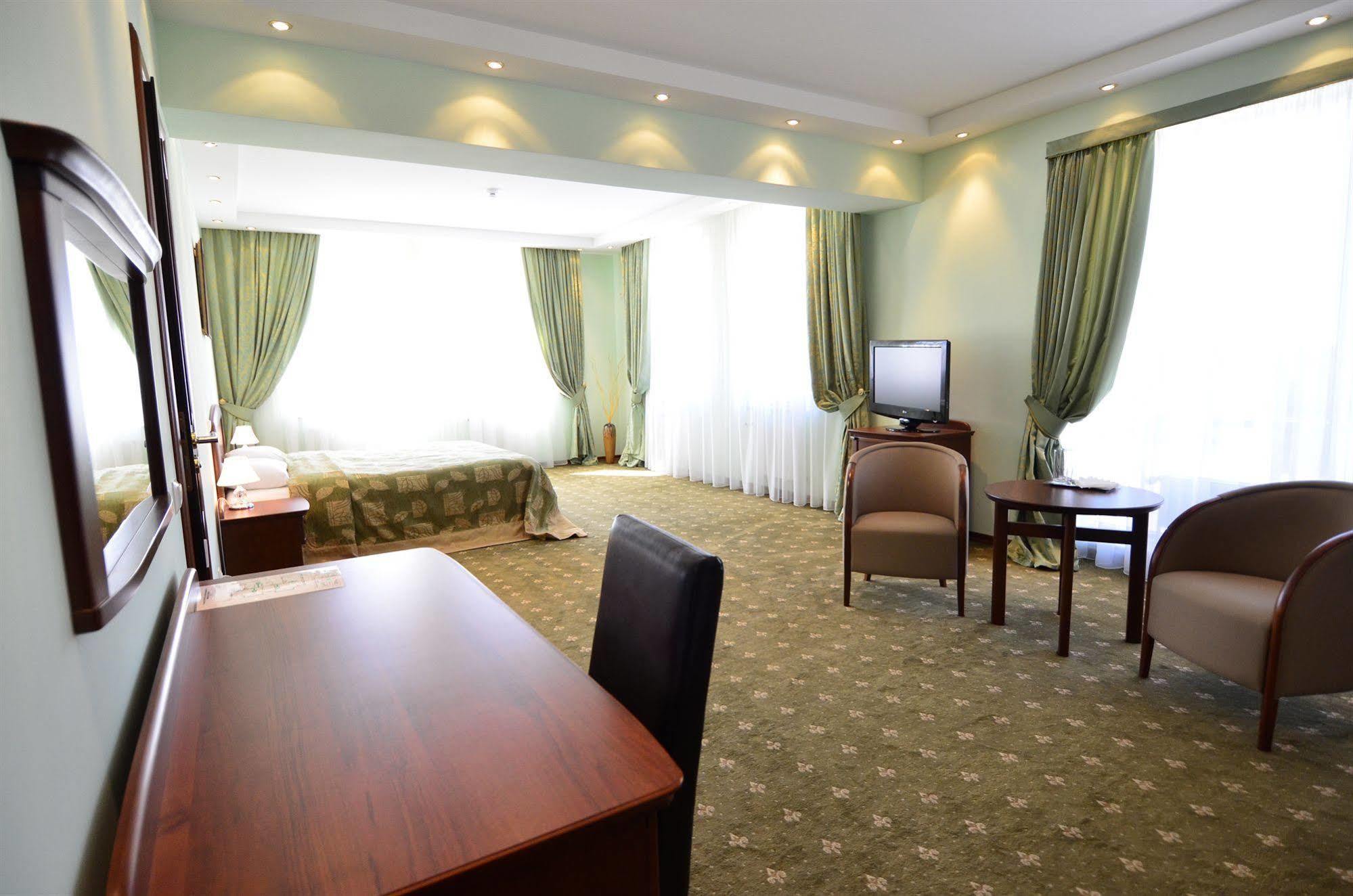 Platinum Hotel Κισινάου Εξωτερικό φωτογραφία