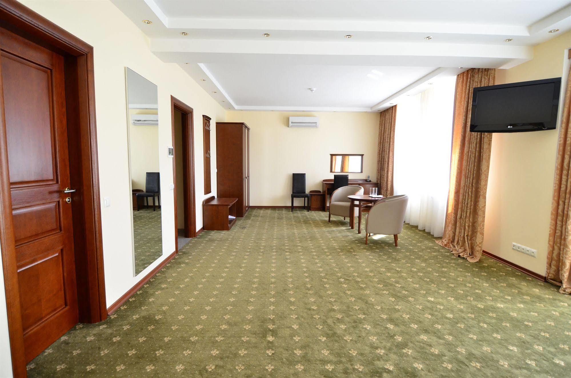 Platinum Hotel Κισινάου Εξωτερικό φωτογραφία
